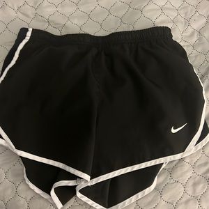 nike black shorts